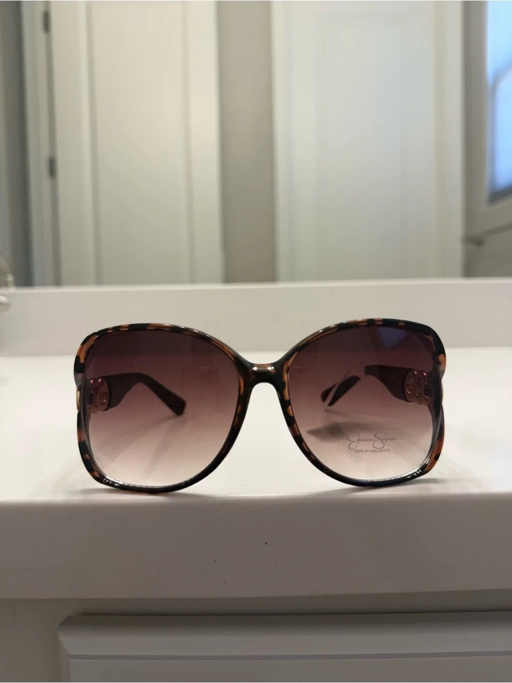 Jessica Simpson Tortoiseshell Sunglasses with Gold Chain-Link Accent NWT